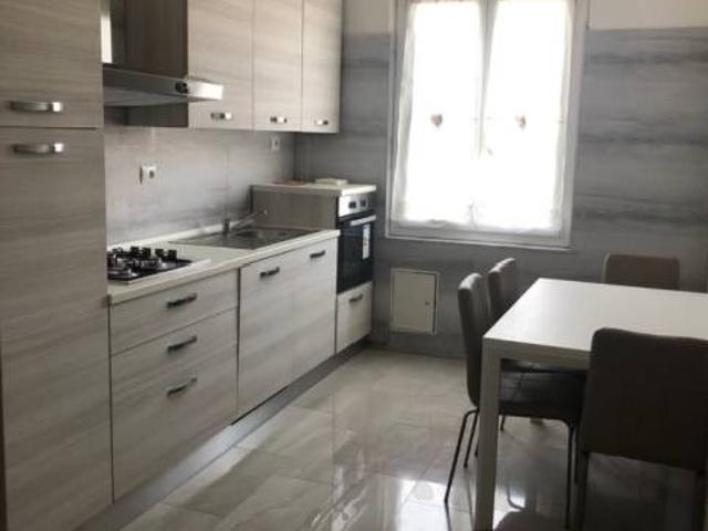 Stanza singola viale Osacca 7, Parma