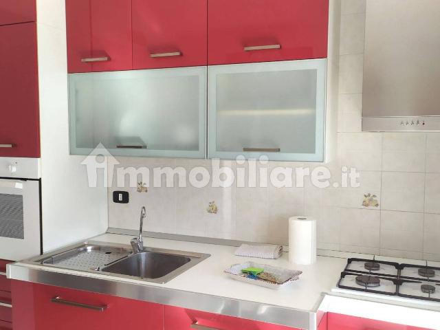 Stanza singola viale Sandro Pertini 24, Baronissi