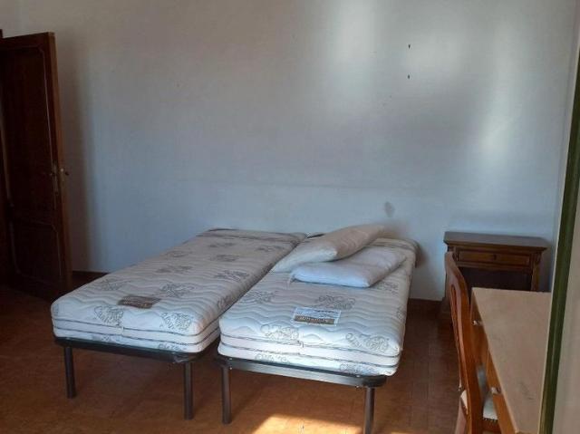 Stanza singola vicinanze policlinico