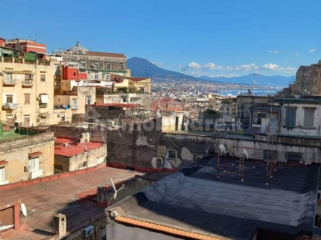 Stanza singola Vico Lungo Pontecorvo 11, Napoli