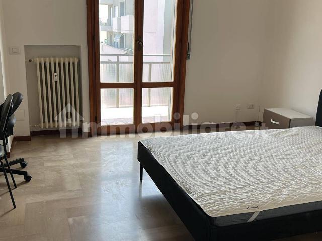 Stanza singola Villetta, Parma