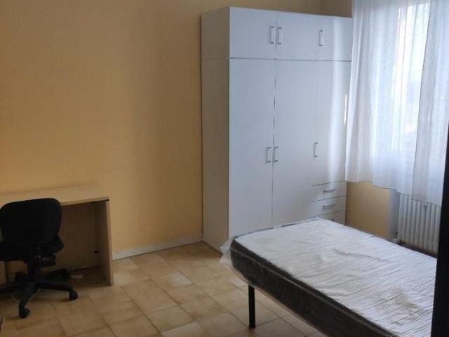 Stanza singola zona Portali
