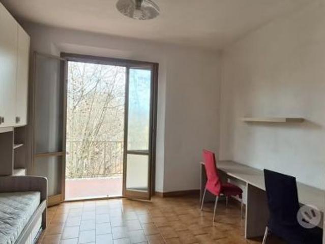 Stanza singola zona San Donato con ampio balcone
