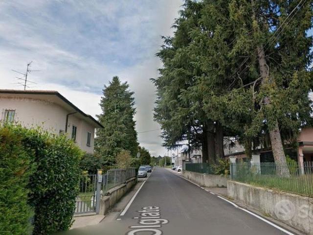 Stanza singola a Lurate Caccivio con terrazzo