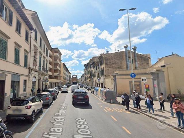Stanza singola a Leopolda a 480 euro