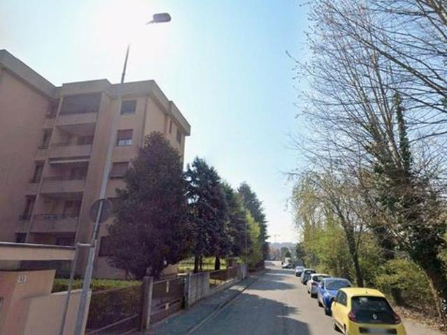 Stanza singola a Vedano al Lambro con posto auto