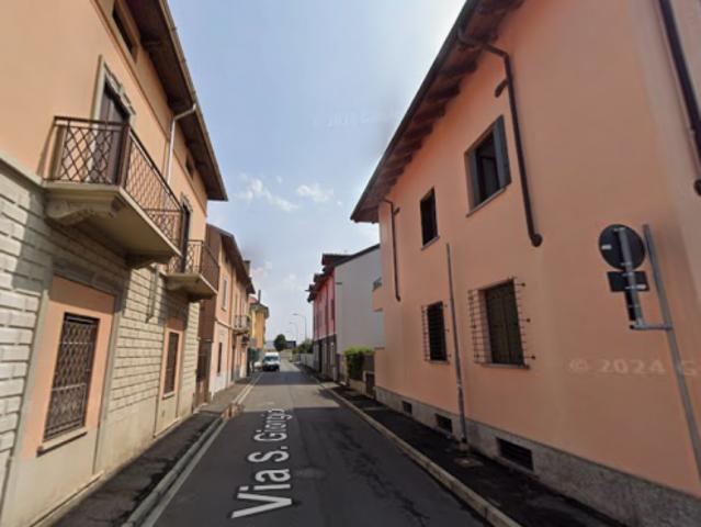 stanza singola a 6 minuti dalla stazione di RHO