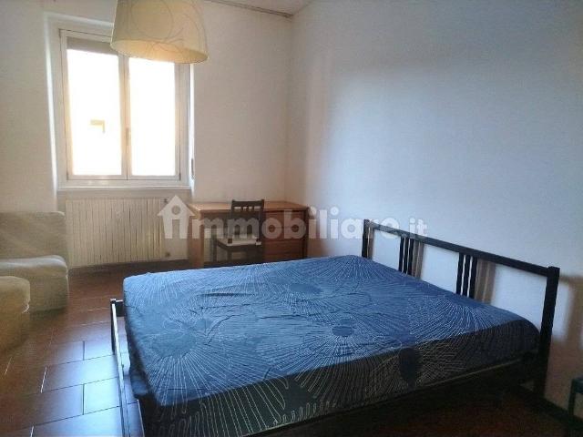 Stanza singola Alzaia Naviglio Pavese 66, Milano