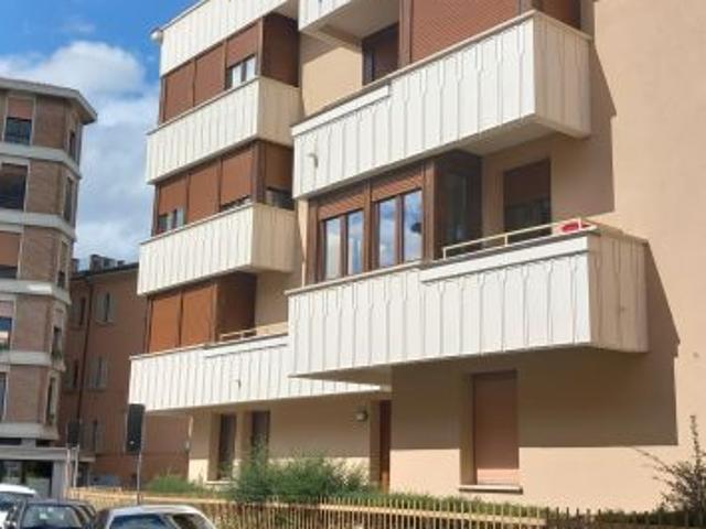 STANZA SINGOLA centrale a PARMA x studentessa