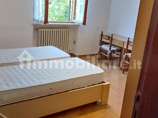 Stanza singola Circonvallazione Giro dei Debitori 45, Urbino