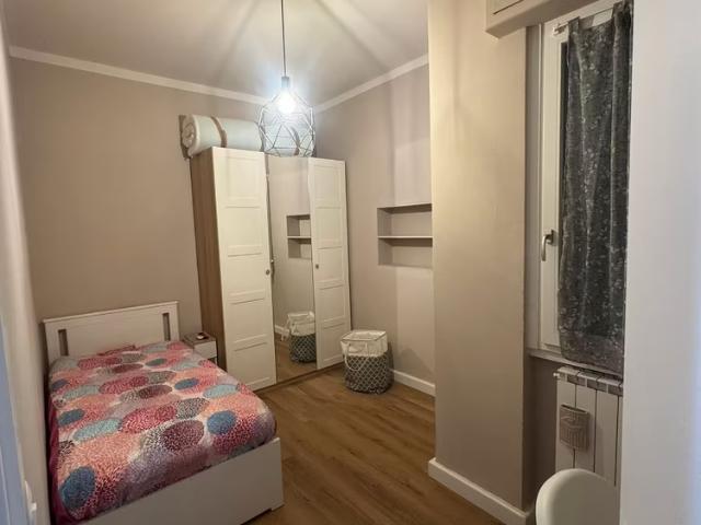 Stanza singola con condominio incluso a Statuto