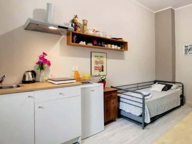Stanza Singola con Cucina indipendente
