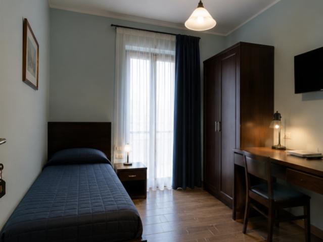 STANZA SINGOLA CON BAGNO PRIVATO VIA LAGRANGE