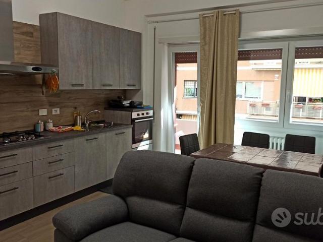 Stanza singola con bagno Roma Cipro/Valle Aurelia