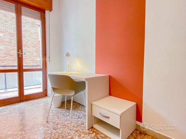 Stanza singola con balcone [VR_MRG4 A_S2]
