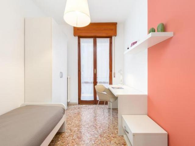 Stanza singola con balcone [VR_MRG4 A_S2]