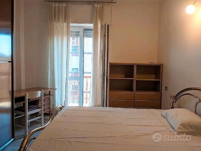 Stanza singola con balcone a Seregno