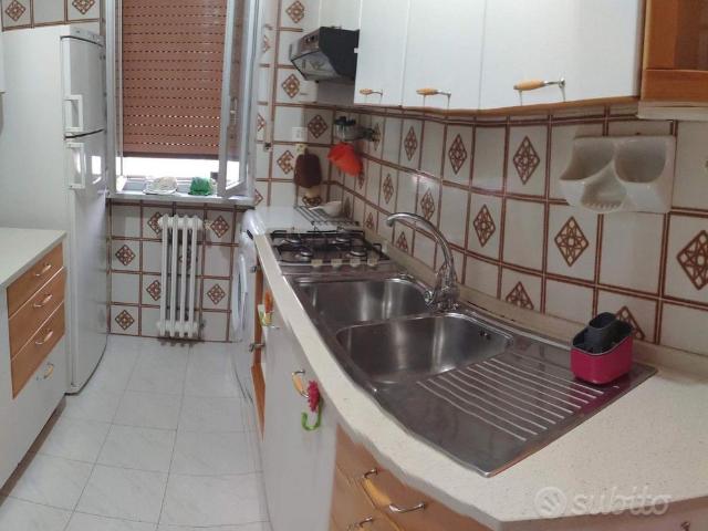 Stanza singola con letto matrimoniale