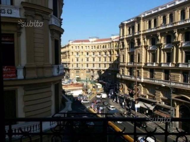Stanza singola corso Umberto I 179, Napoli