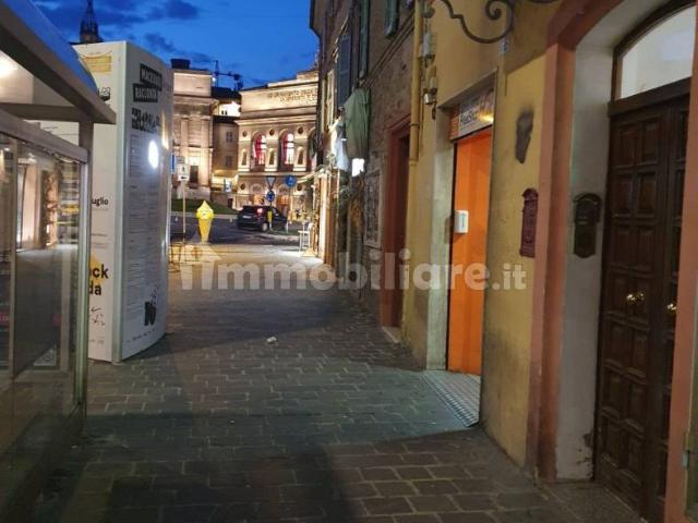 Stanza singola corso Cairoli 14, Macerata