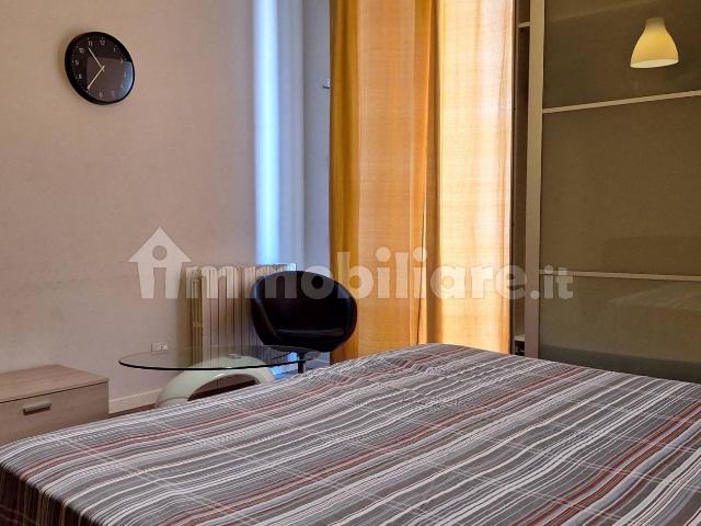 Stanza singola corso Italia 43A, Bari