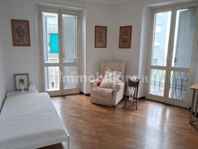 Stanza singola corso Regina Margherita 198, Torino
