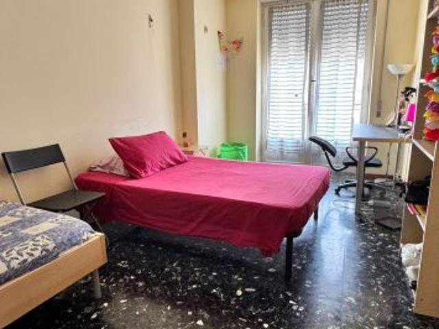 stanza singola climatizzata balcone staz. Tiburtina piazza BOLOGNA