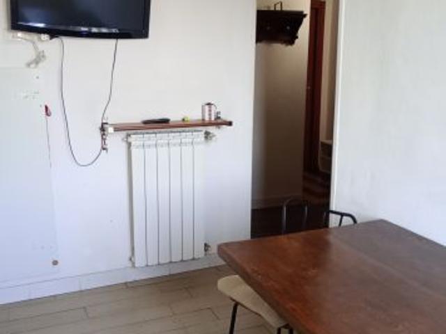 STANZA SINGOLA DISPONIBILE A FIRENZE/SINGLE ROOM AVAILABLE IN FLORENCE