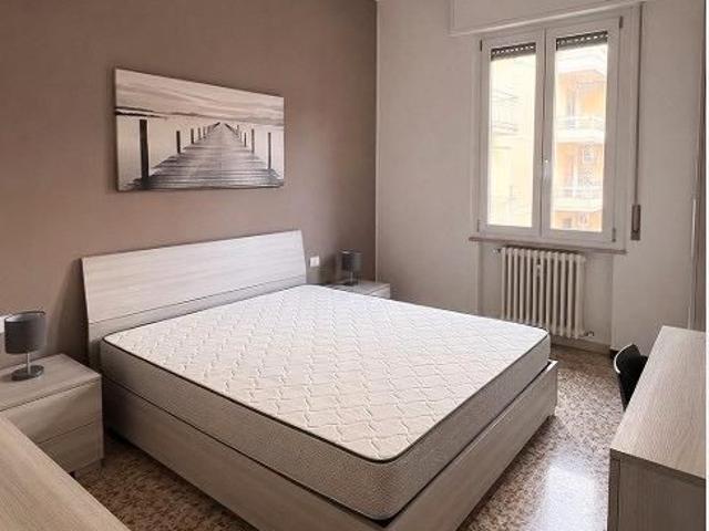 Stanza singola Firenze Puccini liber da subito