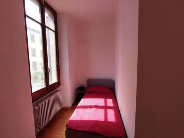 Stanza singola in Via la Farina