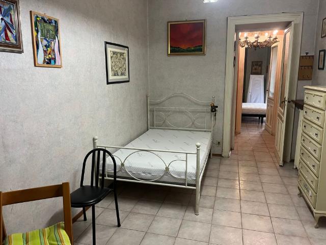 Stanza singola in Via Mocchie, Torino