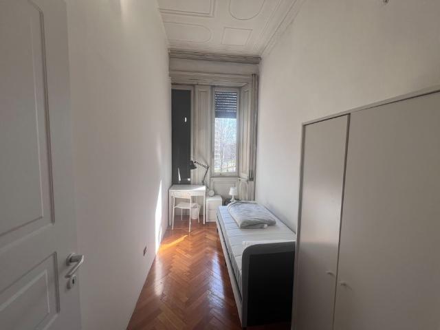 Stanza singola in Viale Abruzzi, Milano