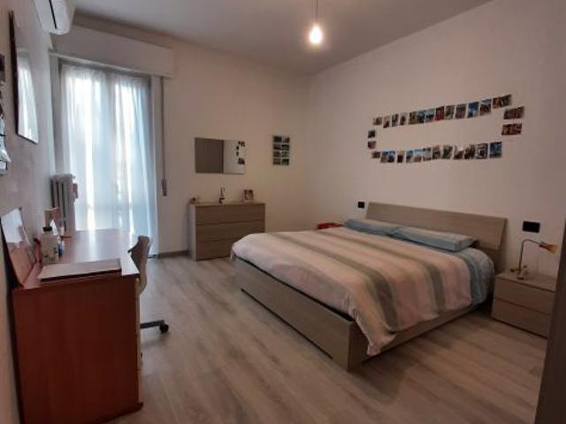 Stanza singola in Viale Golgi