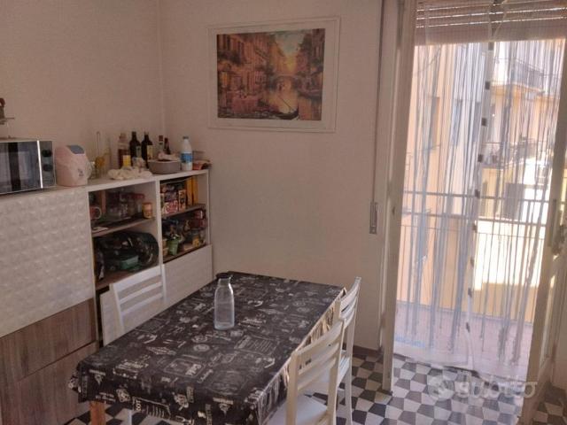 Stanza singola in zona comoda disponibile