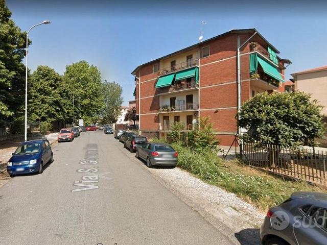 Stanza singola in zona comoda disponibile