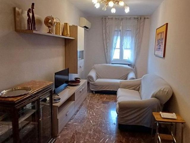 Stanza singola in appartamento