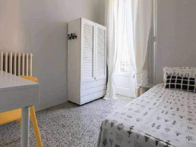 Stanza singola in casa di 5 camere, Città Studi, Milano