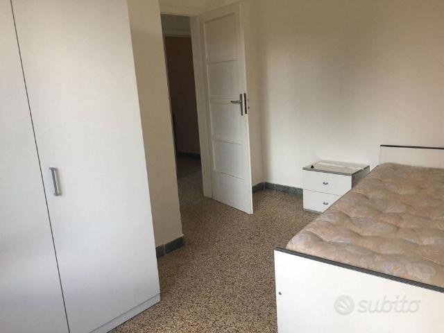 Stanza singola in CENTRO, di fronte all'Università