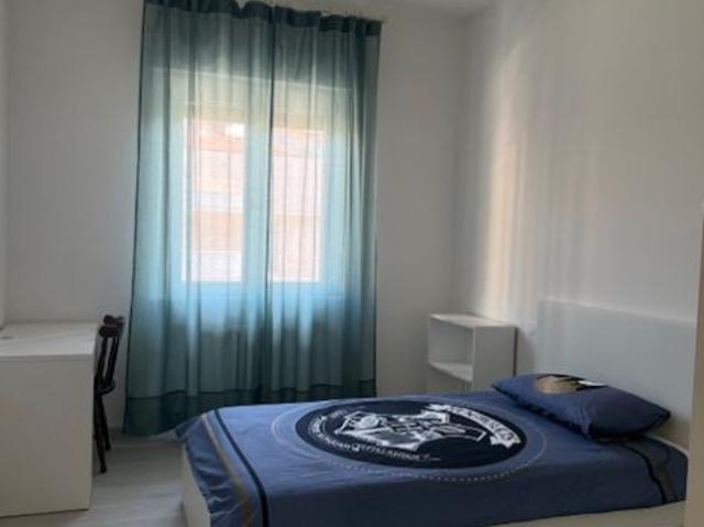 STANZA SINGOLA IN LUMINOSO APPARTAMENTO PER STUDENTI Zona Via Marconi Pescara