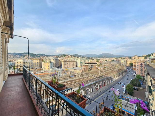 Stanza singola largo Archimede 1, Genova