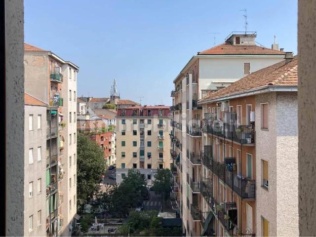 Stanza singola piazza Pompeo Castelli, Milano