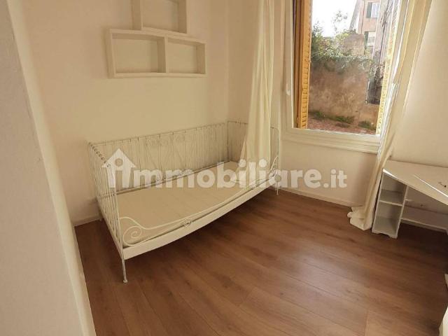 Stanza singola salita di Oregina 16A, Genova