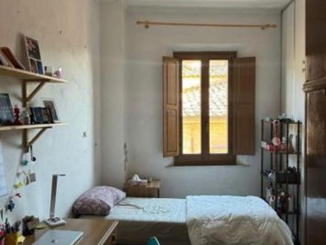 Stanza singola studentessa Siena Porta R