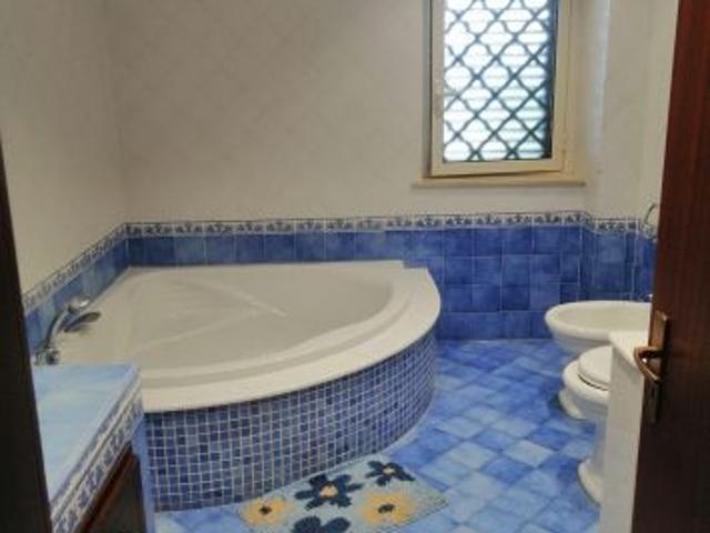 Stanza Suite Ad Acireale con Vasca anche ad ore, 19,99 A Persona !