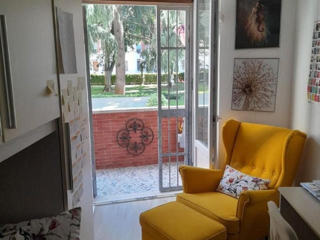 Stanza privata con balcone su M2