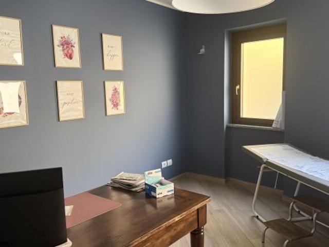 Stanza uso sanitario in studio professionale – Leinì TO