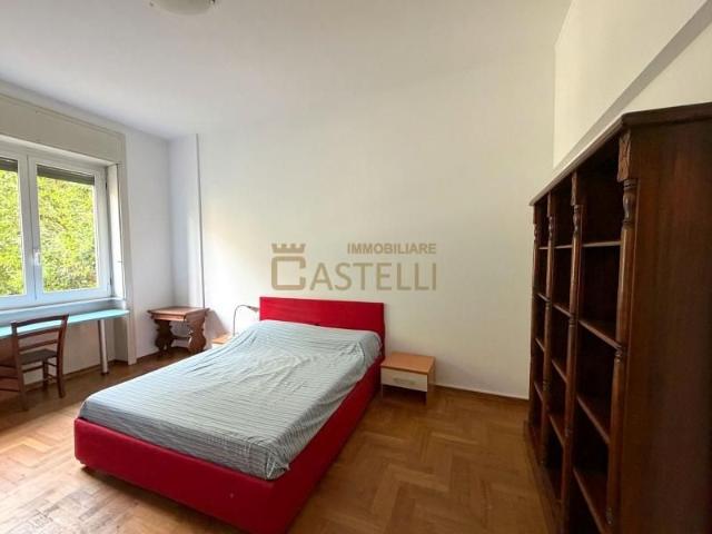 Stanza Viale Beatrice D'Este 700€