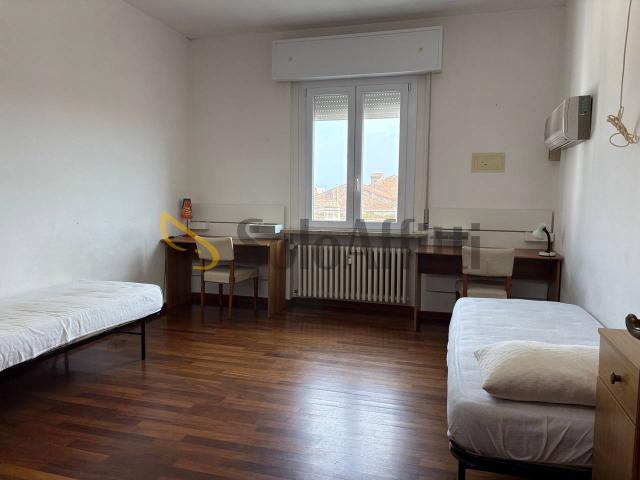 Stanza/Camera in affitto a Forli'