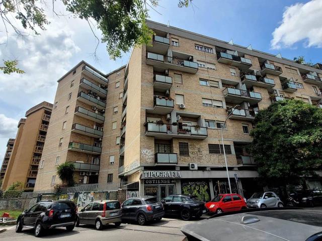 Stanza/Camera in affitto a Roma