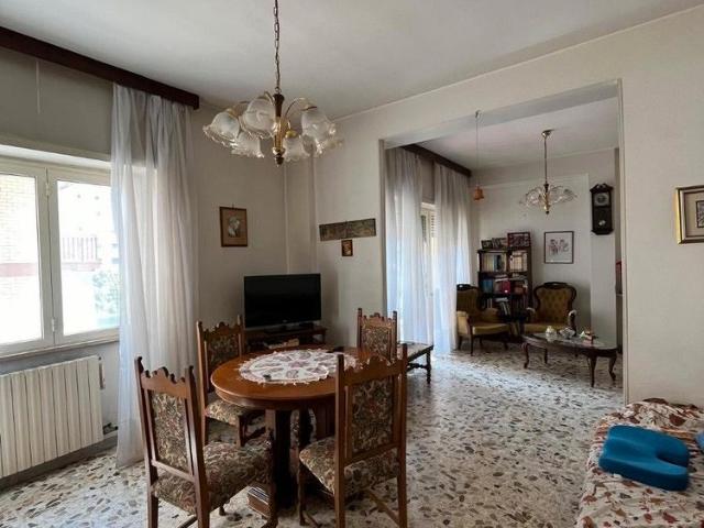 Stanze a Latina in Appartamento Ammobiliato